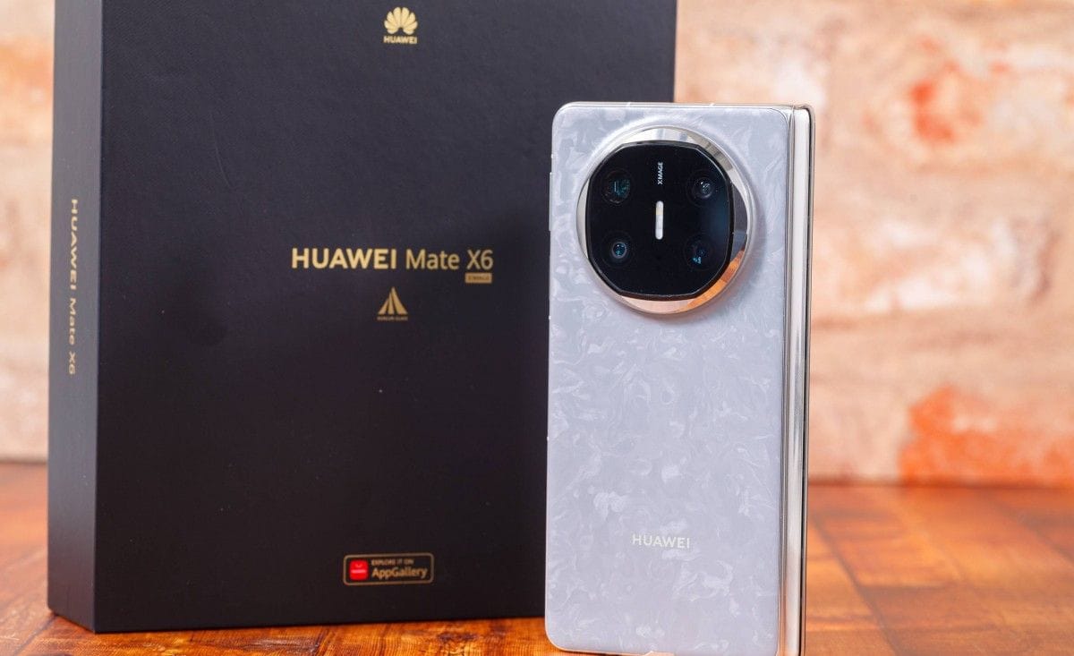 Huawei Mate X6 Package